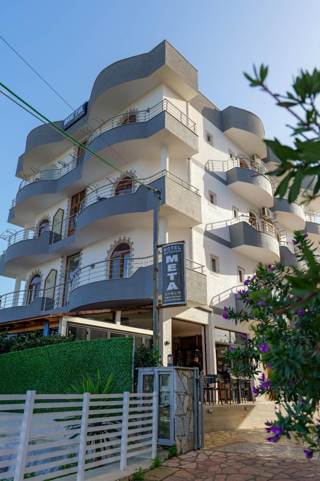 Meta Hotel 4*