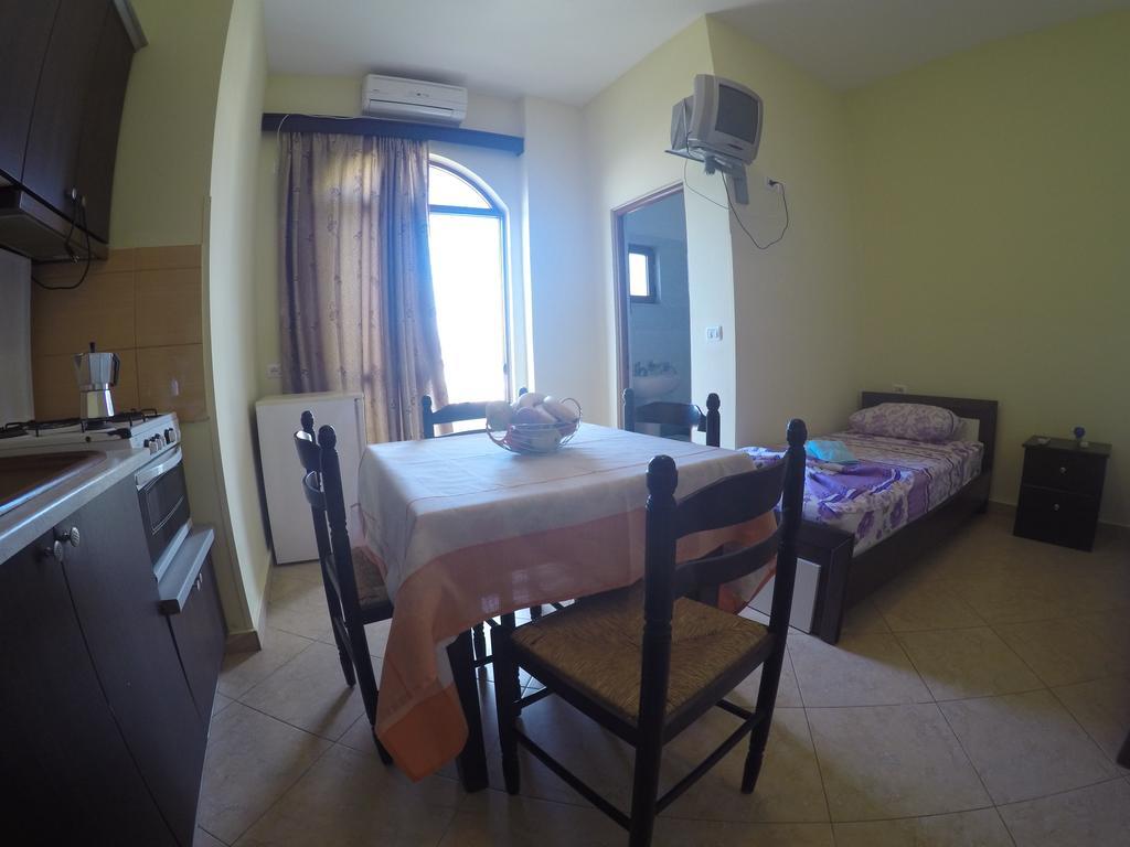 Meta Ksamil