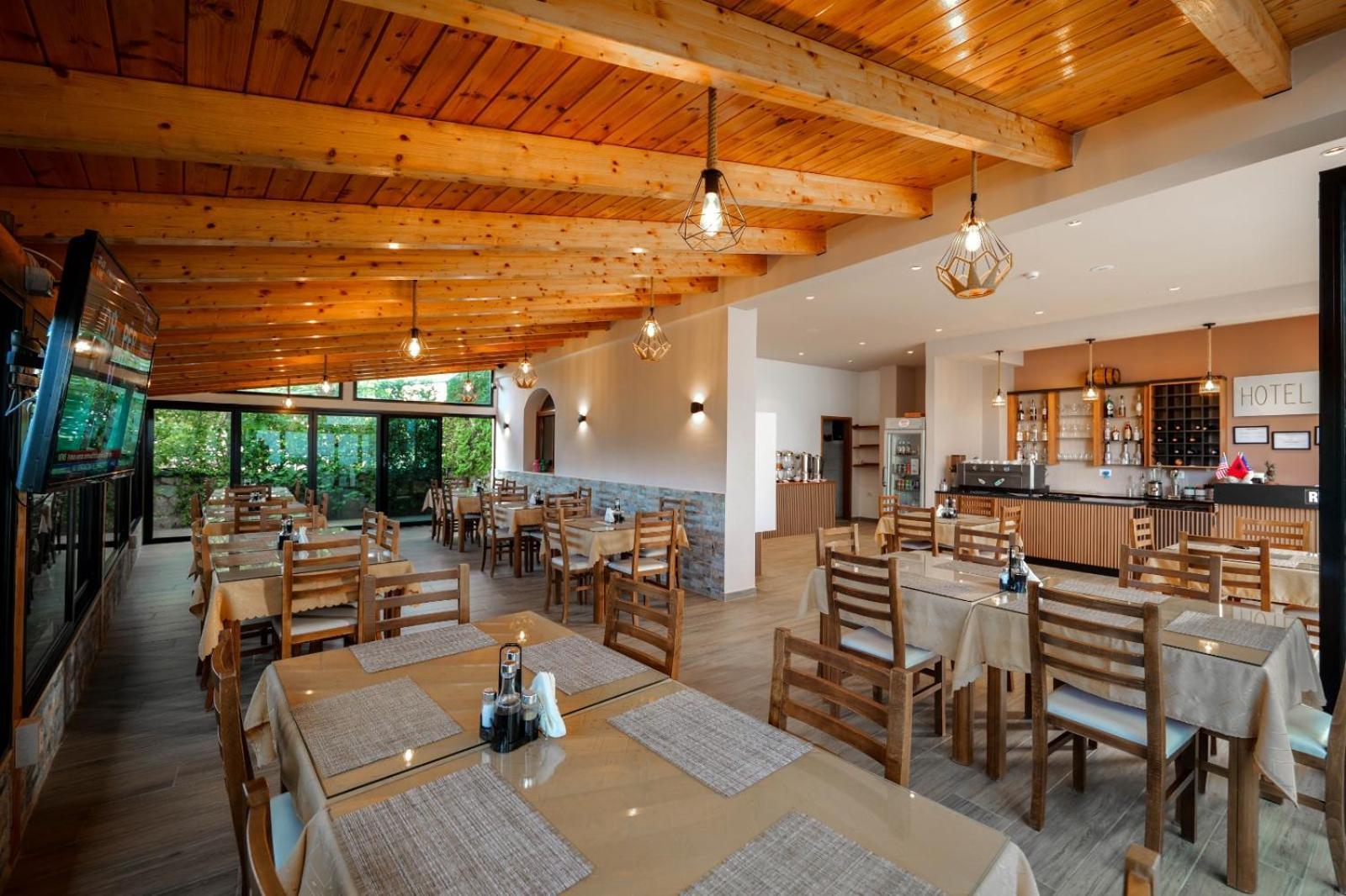 Meta Hotel Ksamil