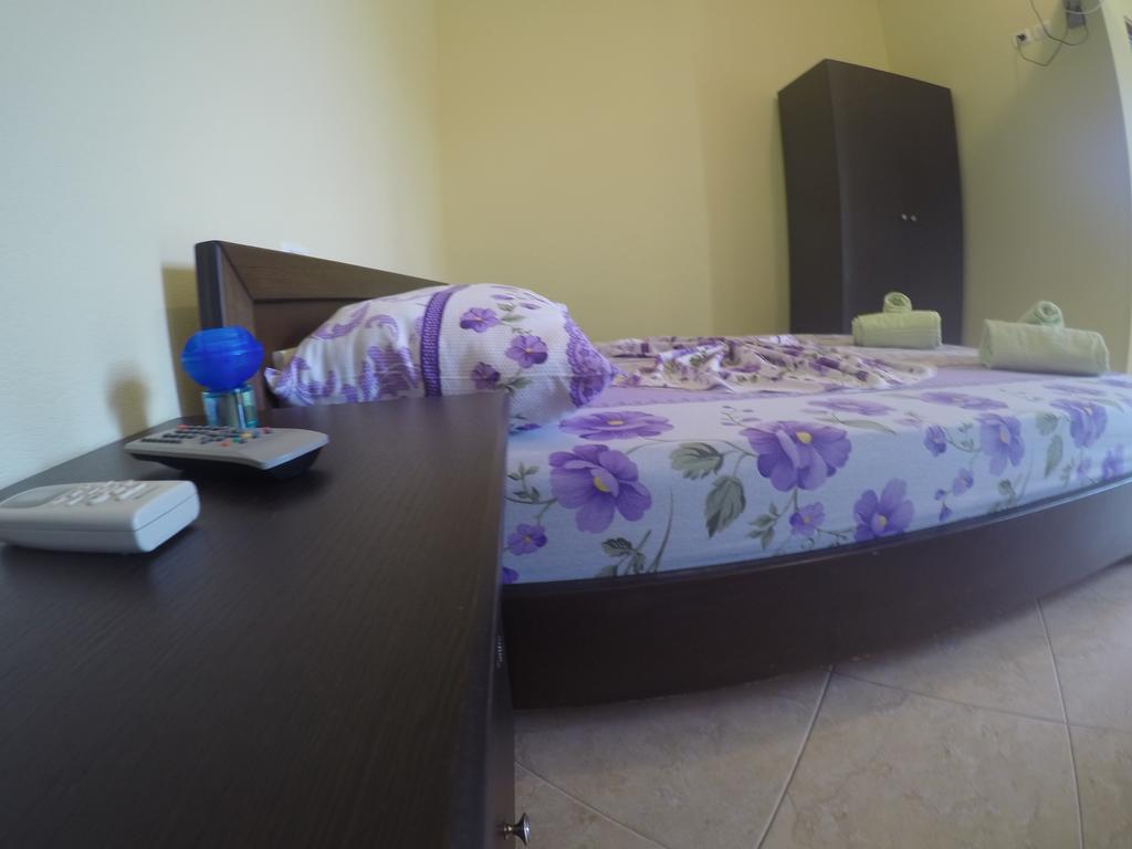 Meta Ksamil